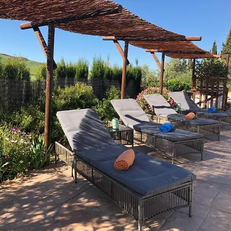Amorosa Bed & Breakfast