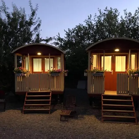 Amorosa Bed & Breakfast *