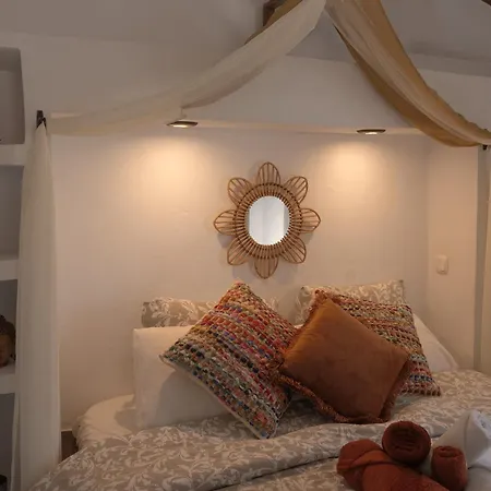 Amorosa Bed & Breakfast