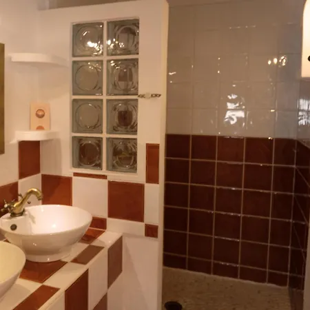 Amorosa Bed & Breakfast